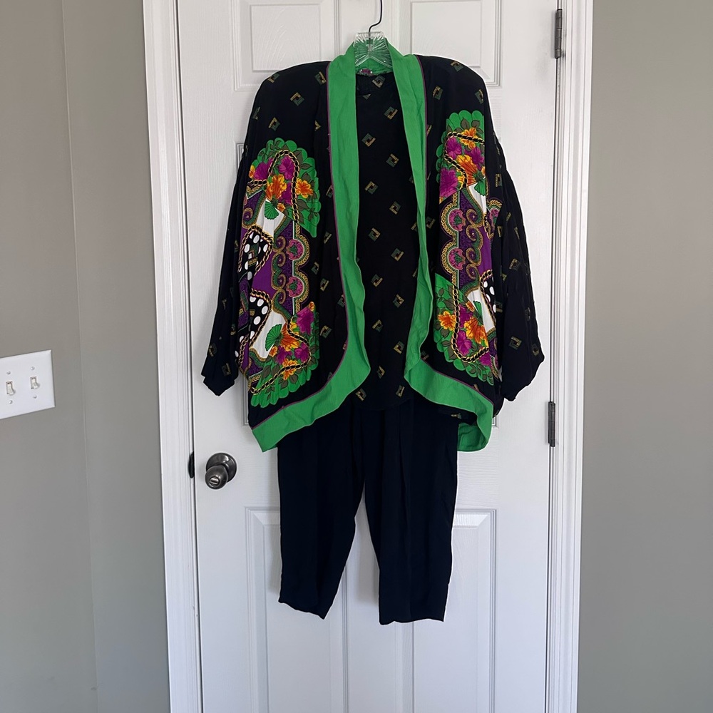 Vibrant Floral Women's Tunic Top, Jacket and Pants Set